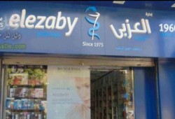 في دولة الـ لا قانون.. النيابة تفرج عن العزبي وتزج بآلاف المعتقلين بالسجون