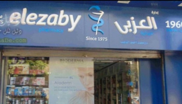 في دولة الـ لا قانون.. النيابة تفرج عن العزبي وتزج بآلاف المعتقلين بالسجون