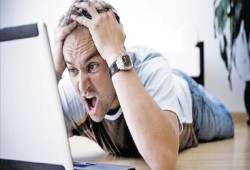 "ابتسامة اليوم".. سخرية لاذعة من فوز مصر بجائزة "اسرع انترنت ثابت في افريقيا"