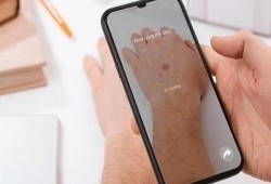 تطبيق على الهاتف المحمول يكتشف السرطان بمجرد سماع صوت المريض