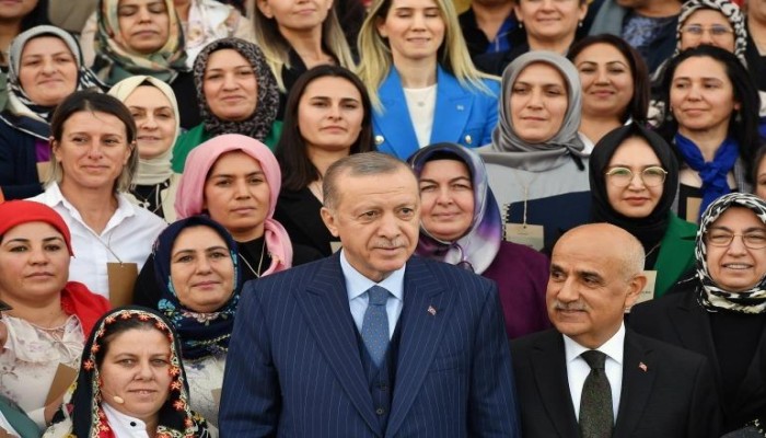 أردوغان يقترح إجراء استفتاء على تضمين الدستور حق ارتداء الحجاب