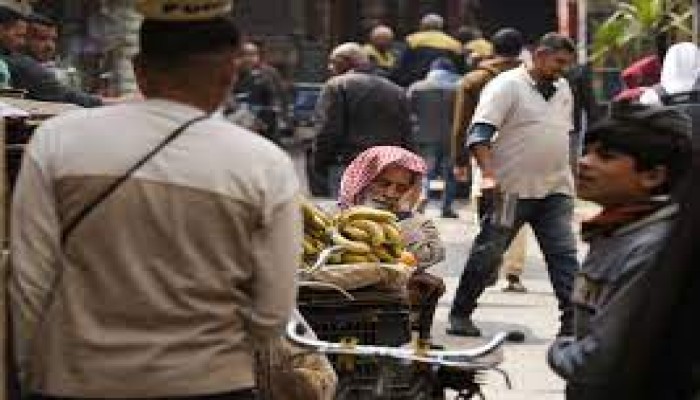 سعر الدولار في مصر يتخطى 24 جنيها واستمرار ارتفاع الأسعار واختفاء الأرز من الأسواق