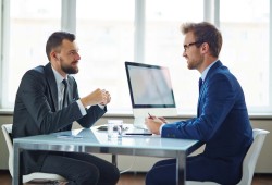 كيف تحصل على وظيفتك بعد التخرج؟