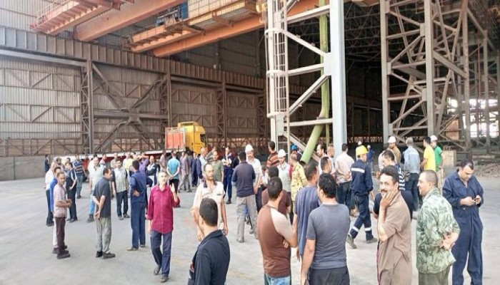 ارتفاع معدل البطالة إلى 7.4% مع موجة تسريح عمال المصانع والشركات