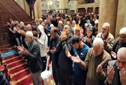 الآلاف يحيون الفجر العظيم في الأقصى والإبراهيمي ومساجد الضفة