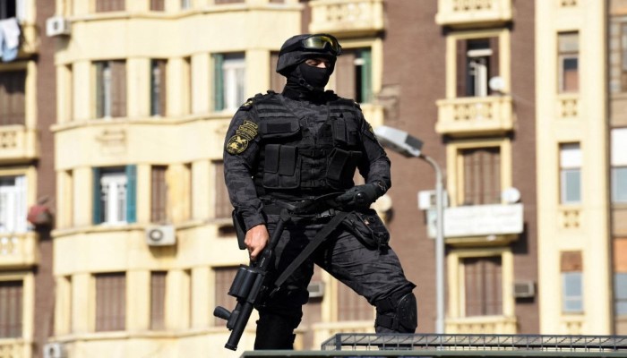 "السيسي اضاع مستقبلنا" يتفاعل بعد انسحاق اقتصادي وشيك