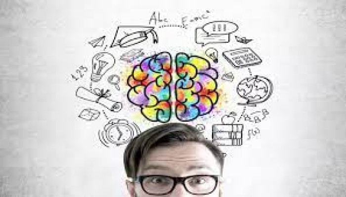 ٧ طرق تساعدك على أن تكون أكثر ذكاء بين الحاضرين