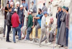 بعد رفع رسوم العبور .. الكويت توقف أذونات العمالة المصرية لإشعار آخر