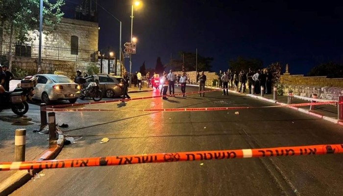 إطلاق نار في نابلس وتفجير يستهدف جدارًا للاحتلال شرق القدس