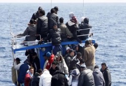 الجارديان توثق زيادة مطردة في هجرة المصريين بالقوارب من جديد
