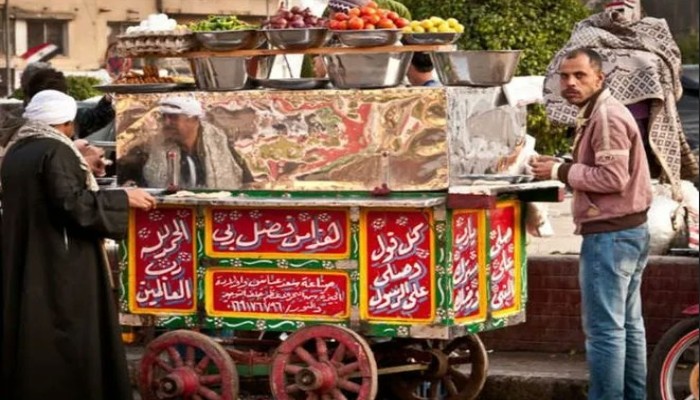 8 جنيهات سعر سندوتش الفول.. ومراقبون: نتيجة مباشرة لسياسات العسكر الفشلة
