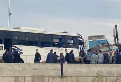 تصادم بين أتوبيس جامعة حورس وسيارة نقل يسفر عن إصابة 17 شخصا