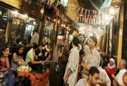 الترندات والفضائح.. كيف أغرق السيسي المصريين في التفاهة ليلهيم عن فشله بـ 2022