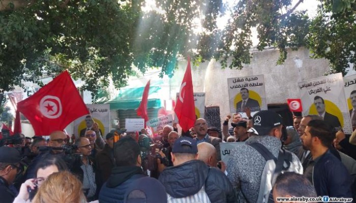 وقفة احتجاجية بتونس تنديدا بحبس نائب رئيس "النهضة"