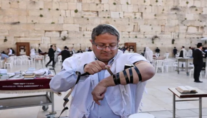 الجارديان: لهذا أثارت زيارة الوزير الإسرائيلي للقدس مخاوف من إثارة موجات العنف