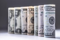 خسر 104% من قيمته.. ضغوط "الصندوق" قد تقفز بالجنيه أعلى من 39 جنيهًا