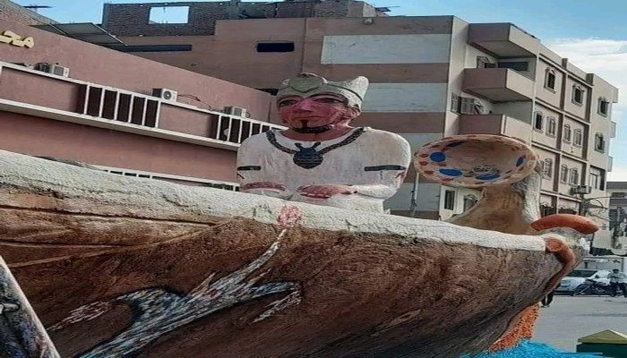 أزمة تشوه تماثيل الميادين مستمرة.. سخرية واسعة من "فرعون أسيوط"