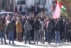 وقفة أمام سفارة الاحتلال في عمان رفضًا للانتهاكات الإسرائيلية بالقدس