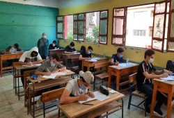 تسريب وأسئلة صعبة ومن خارج المنهج.. امتحان "اللغة العربية" يصدم طلاب الجيزة