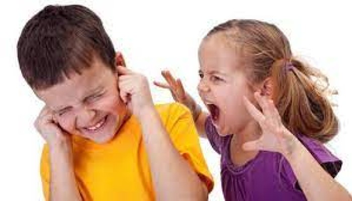 ابني عدواني.. كيف أتعامل معه؟