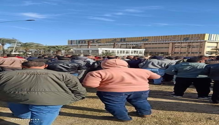 بعد محاصرة المصنع.. عمال شركة "ماك" يجبرون مالكيها على الرضوخ لمطالبهم