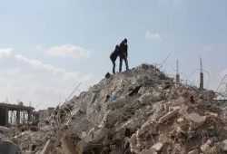 "رب لم تترك يوسف فلا تتركني".. مشاهد إيمانية مؤثرة من زلزال تركيا (فيديو)