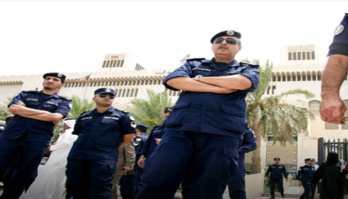 السلطات الكويتية تعتقل مقيم بتهمة خطف وهتك عرض أربعة قُصَّر مصريين