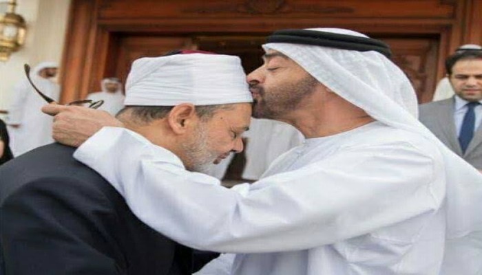 تبرأ منها ويصمت الآن.. "الشيطان" يورط  "الطيب" في مجمع الابراهيمية