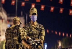 وسط انتقادات العفو الدولية.. اعتقالات بالجملة لرموز المعارضة في تونس