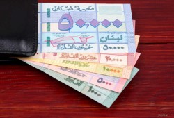 العملة اللبنانية تخسر3 آلاف ليرة في أقل من 24 ساعة.. والدولار يسجل ارتفاعا تاريخيا