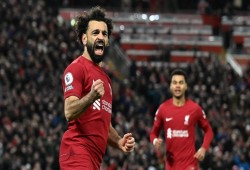 ليفربول يهزم وولفرهامبتون بثنائية فان دايك وصلاح