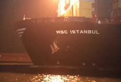 سفينة حاويات تجنح خلال عبور قناة السويس.. تكرار فشل المنظومة