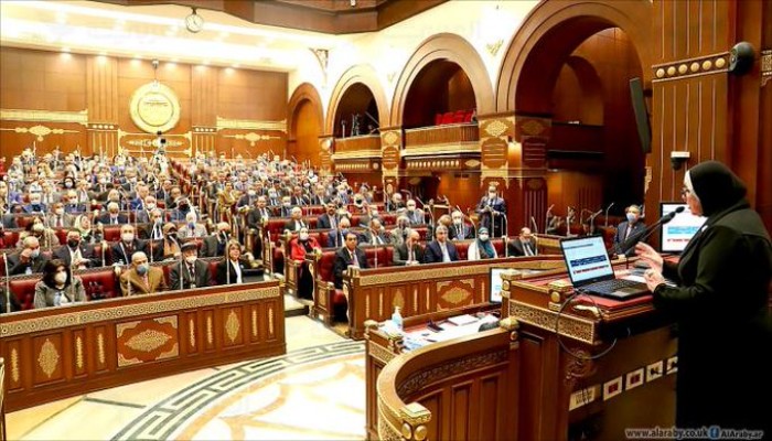 رواتبهم 30 مليون دولار  .. "التواصل" يرفض فرض "الشيوخ" جباية جديدة على المصريين بالخارج