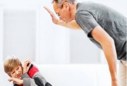 عناد الأطفال.. 13 حلًّا ليمر بسلام