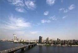 طقس اليوم مائل للبرودة مع سقوط أمطار على أغلب الأنحاء
