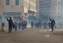 إصابات واختناقات بحراك حاشد للعسكريين المتقاعدين في لبنان
