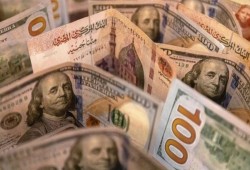 بين تعويم الجنيه ورفع الفائدة.. 4 إجراءات مؤلمة تصدم المصريين