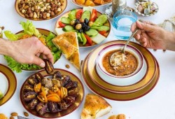 عليك بالوجبات المتوازنة.. 8 نصائح لصيام صحي في رمضان