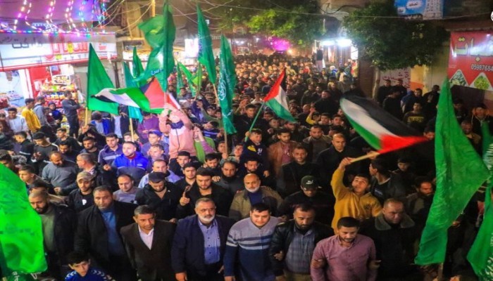 مع تجدد المواجهات.. القدس وغزة والضفة تنتفض والقمع يمنع الملايين من المشاركة بالبلاد العربية