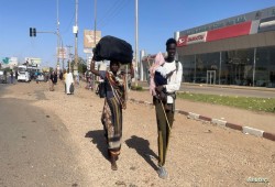 عدد القتلى يرتفع إلى 300 .. والصحة العالمية تناشد لفتح ممر إنساني بالسودان
