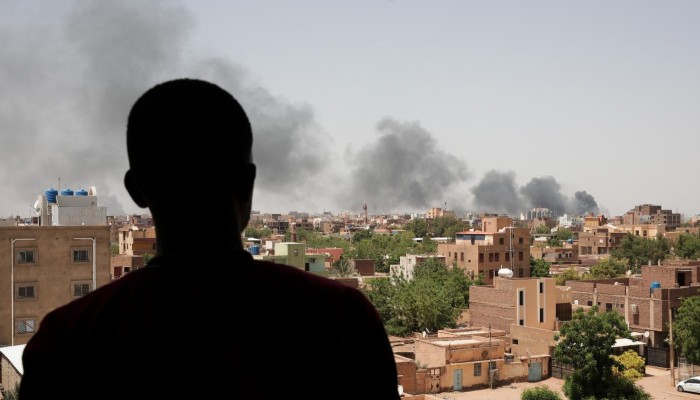 ميدل إيست آي: سرقة وهروب المساجين في الوقت الذي تسود فيه الفوضى السودان
