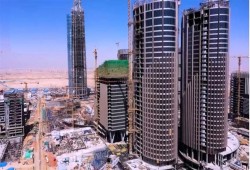 مع ركود سوق العقارات.. تعليق استثمارات إماراتية وهروب ساويرس