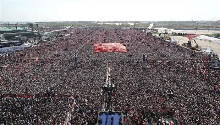 1.7 مليون شخص يحتشدون في تجمع انتخابي لأردوغان