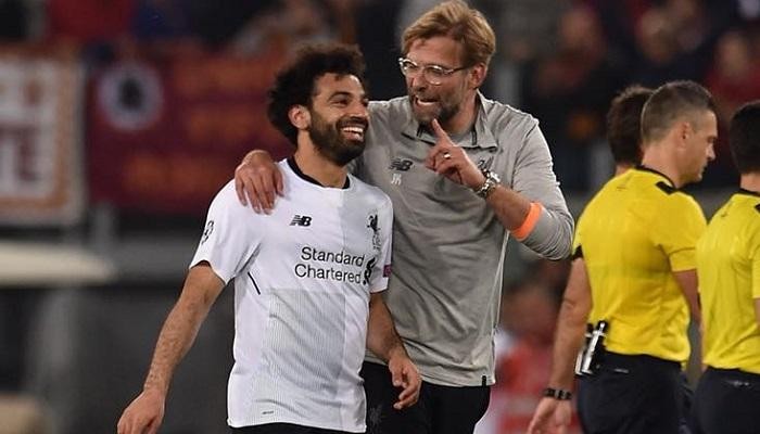 كلوب يكيل المديح لمحمد صلاح: أحد عظماء اللعبة على مر التاريخ