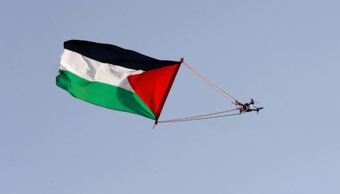دعوات لرفع العلم الفلسطيني في الساحات كافة ردًّا على مسيرة الأعلام التهويدية