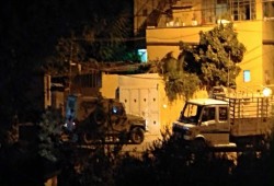 الاحتلال يقتحم شرق نابلس والمقاومة تتصدى