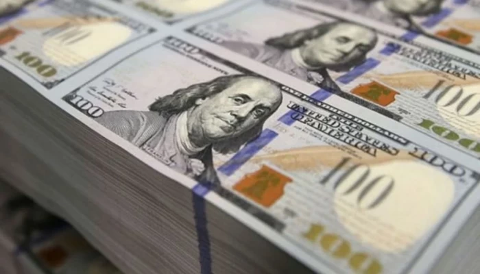 أسوأ أزمة تمر بها مصر.. نقص الدولار يخنق الأعمال ويعيق الاستثمار