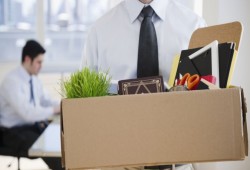 ماذا لو جرى تسريحك من العمل؟ إليك 9 خطوات أساسية للتعامل مع الموقف