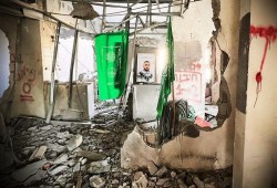 الاحتلال يفجّر منزل الشهيد معتز الخواجة برام الله وسط اشتباكات مع الفلسطنيين