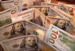 "بلومبرج" و"رويترز": السيسي عاجز عن سداد القروض وأزمة خانقة خلال أسابيع